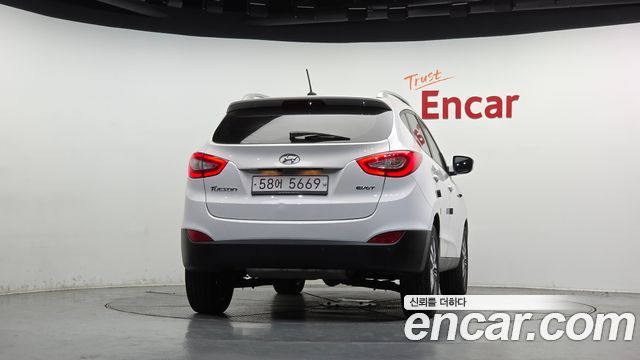 Hyundai Tucson Diesel(e-VGT) 2WD Smart special — пробег 67 375 км — фото 4 из 5