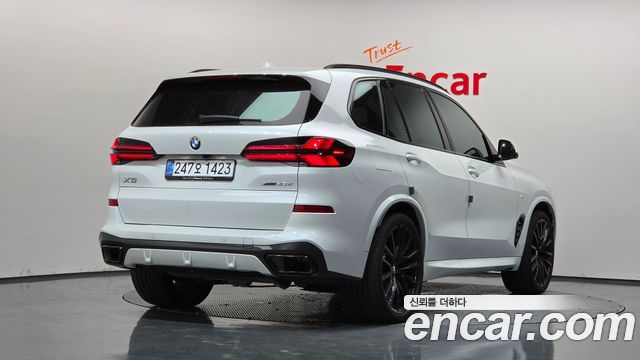 BMW X5 xDrive 40d M Sport Pro — пробег 4 600 км — фото 2 из 5