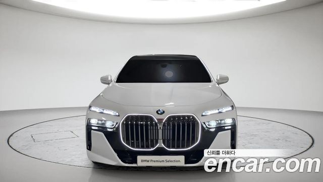 BMW 7-Series 740i xDrive M Sport Limited — пробег 605 км — фото 3 из 5
