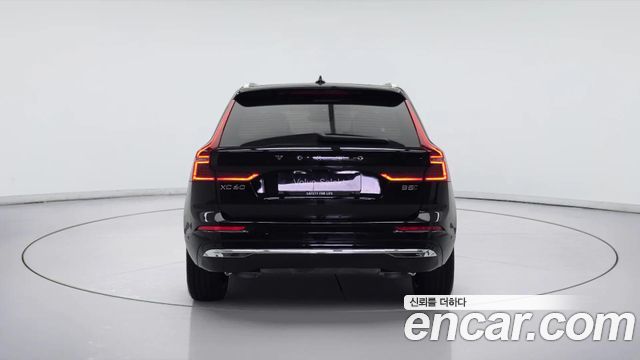 Volvo XC60 B5 Ultra Bright — пробег 992 км — фото 4 из 5