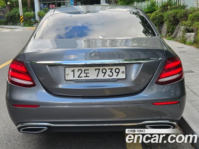 Mercedes-Benz E-Class из Кореи Encar