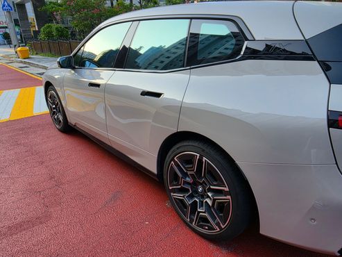 BMW iX xDrive45 M Sport First Edition — пробег 33 000 км — фото 3 из 5
