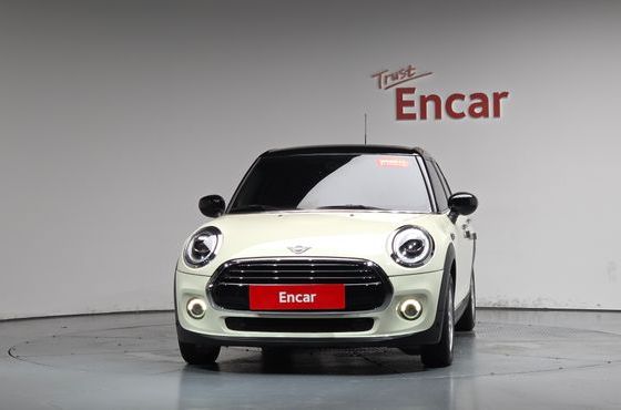 Mini Cooper 5Door Standard 3rd — пробег 31 038 км — фото 3 из 5