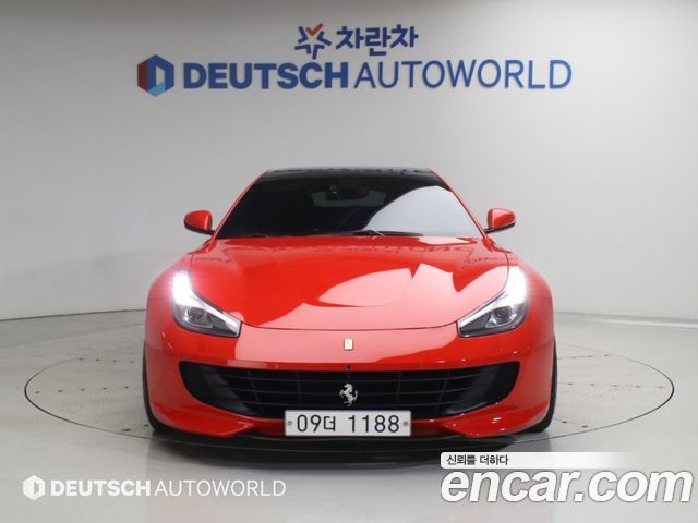 Ferrari GTC4 Lusso T 3.9 V8 — пробег 31 200 км — фото 3 из 5