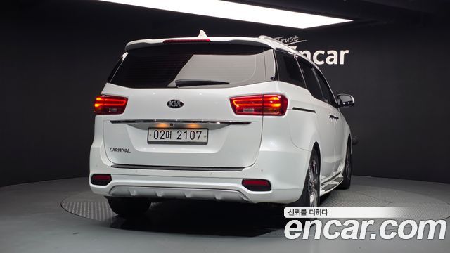Kia Carnival из Кореи Encar