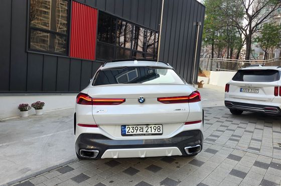 BMW X6 xDrive40i M Sport — пробег 51 000 км — фото 4 из 5
