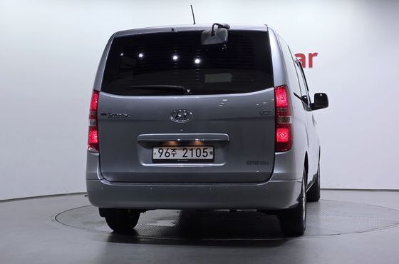 Hyundai Starex Van 5-Seater Modern — пробег 73 701 км — фото 4 из 5