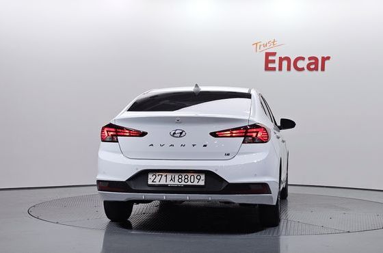 Hyundai AVANTE 1.6 Style — пробег 83 289 км — фото 4 из 5