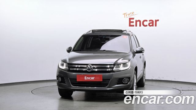 Volkswagen Tiguan 2.0 TDI  Premium 5N — пробег 303 898 км — фото 3 из 5