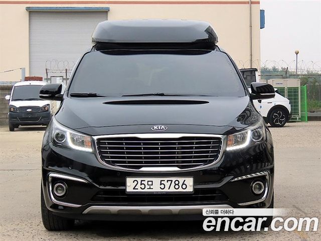 Kia Carnival 7-seater Hi-limousine VIP — пробег 137 319 км — фото 1 из 5