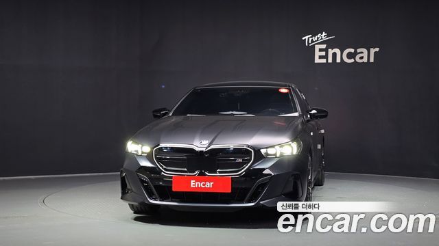 BMW i5 M60 xDrive — пробег 9 601 км — фото 3 из 5