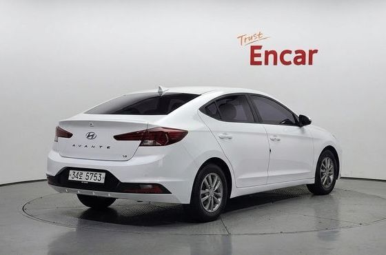 Hyundai AVANTE 1.6 Smart — пробег 34 523 км — фото 2 из 5