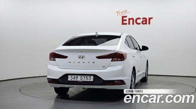 Hyundai AVANTE из Кореи Encar