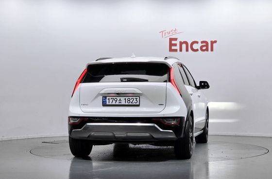 Kia Niro Signature — пробег 86 899 км — фото 4 из 5