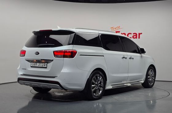 Kia Carnival 9-seater Noblesse — пробег 151 567 км — фото 2 из 5