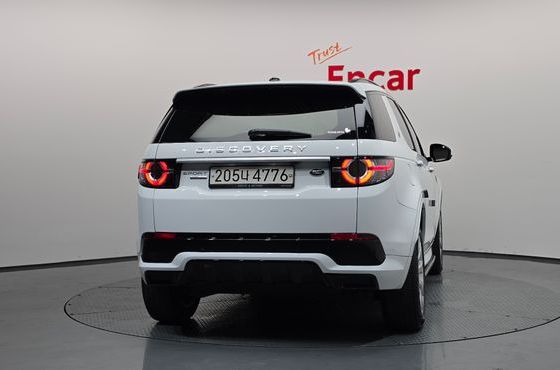 Land Rover Discovery Sport 2.0 TD4 HSE Luxury — пробег 89 032 км — фото 4 из 5