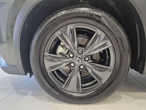 Lexus UX 2.0 2WD — пробег 5 017 км — фото 5 из 5
