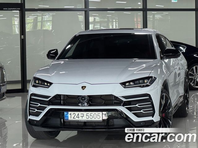 Lamborghini Urus из Кореи Encar