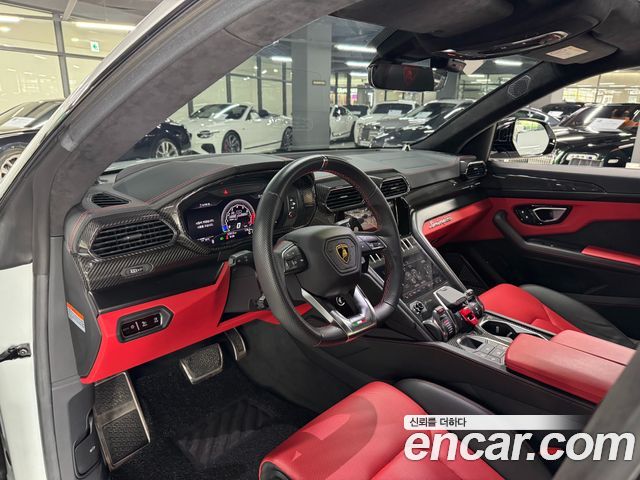 Lamborghini Urus из Кореи Encar