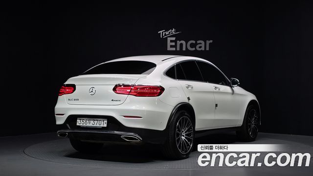Mercedes-Benz GLC-Class GLC300 4MATIC AMG Line Coupe — пробег 112 367 км — фото 2 из 5