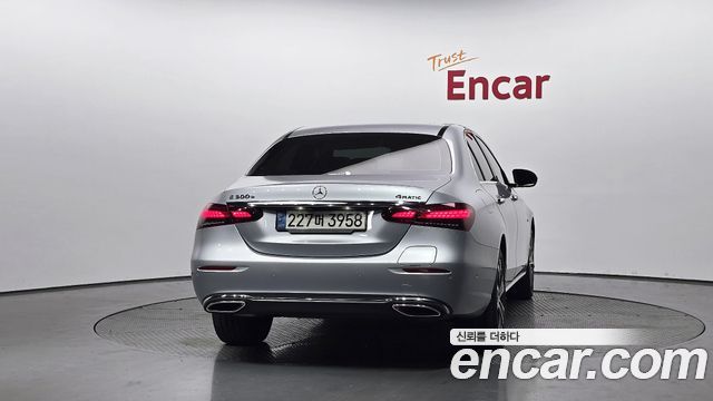 Mercedes-Benz E-Class E300e 4MATIC Exclusive — пробег 42 997 км — фото 4 из 5