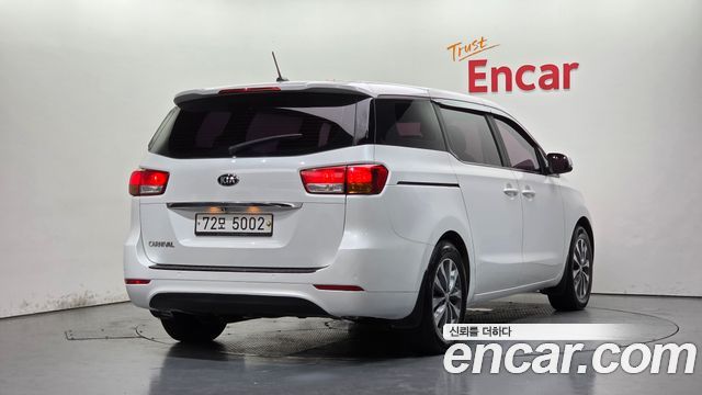 Kia Carnival из Кореи Encar