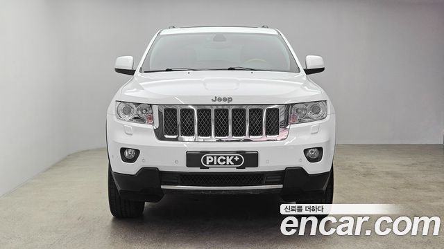 Jeep Cherokee 3.0 Diesel Overland WK2 — пробег 158 705 км — фото 3 из 5