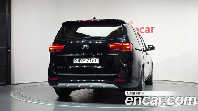 Kia Carnival из Кореи Encar