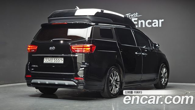 Kia Carnival из Кореи Encar