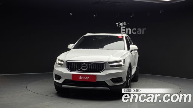 Volvo XC40 B4 Inscription — пробег 108 318 км — фото 3 из 5
