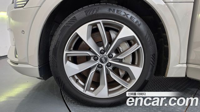 Audi e-tron из Кореи Encar