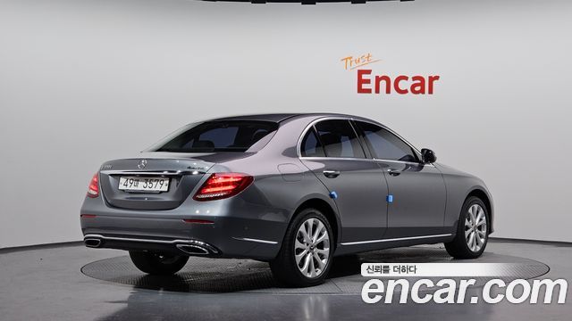 Mercedes-Benz E-Class из Кореи Encar