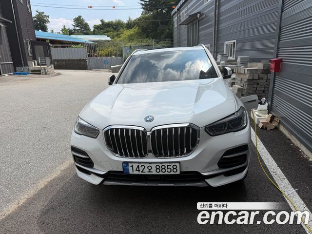 BMW X5 xDrive 45e xLine — пробег 45 000 км — фото 1 из 5