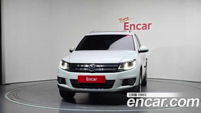 Volkswagen Tiguan 2.0 TDI  Premium 5N — пробег 122 840 км — фото 3 из 5