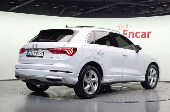 Audi Q3 35 TDI Premium — пробег 44 774 км — фото 2 из 5