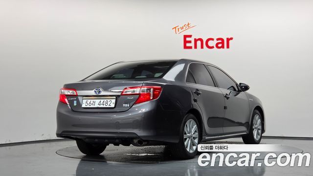 Toyota Camry Hybrid XLE — пробег 200 304 км — фото 2 из 5