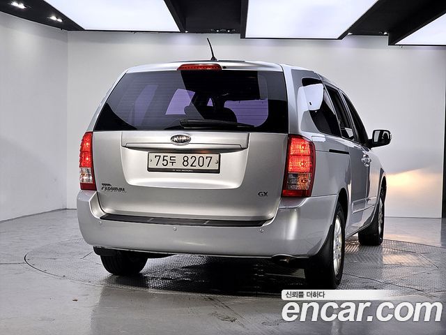Kia Carnival Grand Carnival GX — пробег 115 000 км — фото 3 из 5