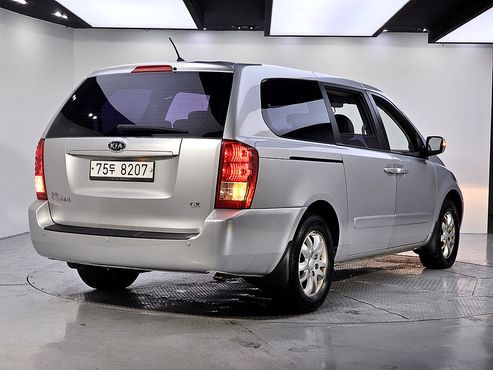 Kia Carnival Grand Carnival GX — пробег 115 000 км — фото 4 из 5