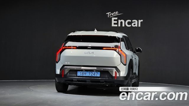 Kia EV3 из Кореи Encar
