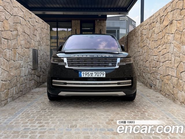 Land Rover Range Rover P530 Autobiography Long Wheel Base — пробег 74 000 км — фото 1 из 5