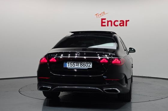 Mercedes-Benz E-Class E300 4MATIC AMG Line — пробег 18 930 км — фото 4 из 5