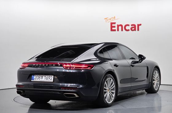 Porsche Panamera 3.0 AWD — пробег 86 530 км — фото 2 из 5