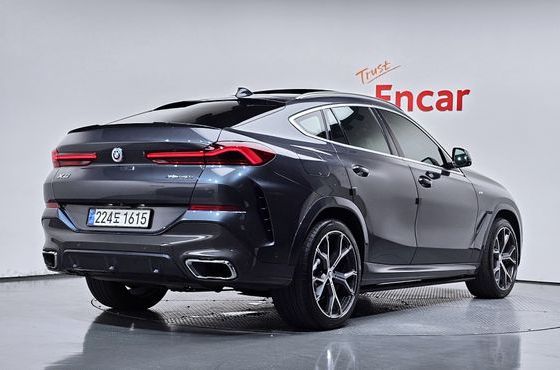 BMW X6 xDrive40i M Sport — пробег 109 975 км — фото 2 из 5