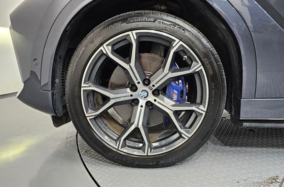 BMW X6 xDrive40i M Sport — пробег 109 975 км — фото 5 из 5