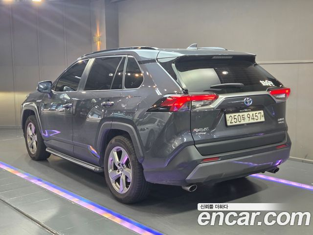 Toyota RAV4 2.5 4WD Hybrid — пробег 89 175 км — фото 4 из 5