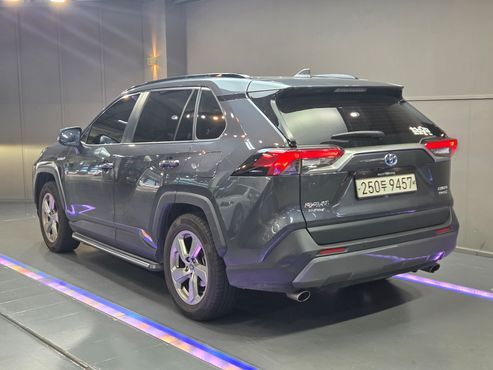Toyota RAV4 2.5 4WD Hybrid — пробег 89 175 км — фото 4 из 5