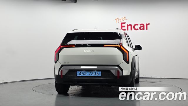 Kia EV3 из Кореи Encar