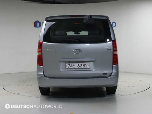 Hyundai Starex 12-Seater Wagon CVX Premium — пробег 98 386 км — фото 4 из 5