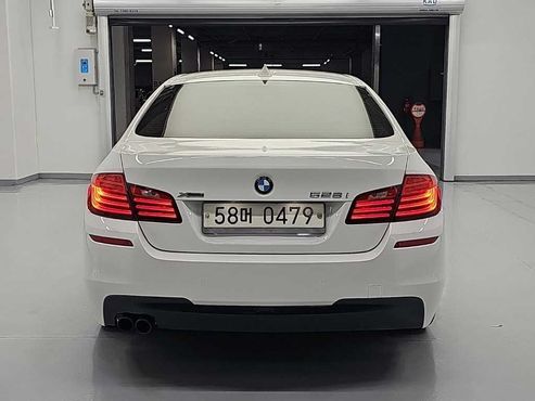 BMW 5-Series 528i xDrive M Aero Dynamic — пробег 125 721 км — фото 4 из 5