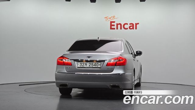 Hyundai Genesis из Кореи Encar
